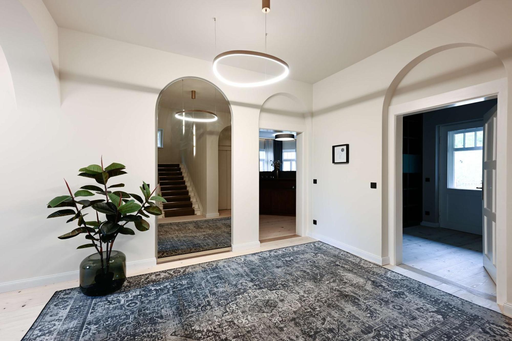 Kramer Apartment